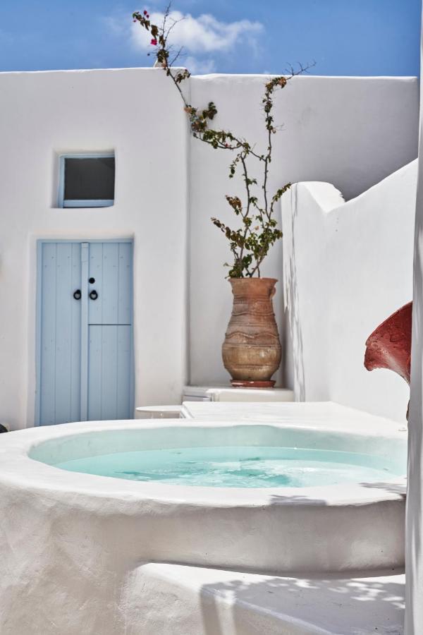 2 Bedroom Charming Villa With Outdoors Jacuzzi ميغالوخوري المظهر الخارجي الصورة